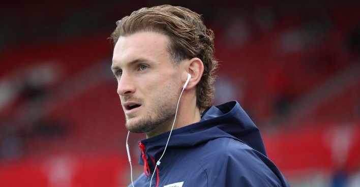 Stefan Posch mit Kopfhörern vor WM-Spiel – ÖFB-Verteidiger nach Kieferbruch gegen Argentinien fraglich