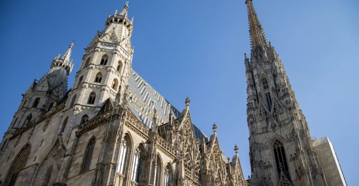 Stephansdom vor einem blauen Himmel