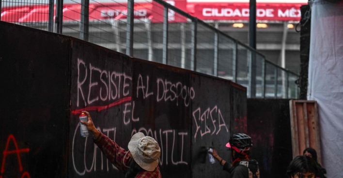 WM Eröffnung Mexiko Proteste Aztekenstadion Demonstration Chaos