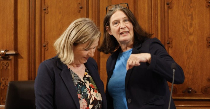 KPÖ-Bürgermeisterin Elke Kahr und Grünen-Politikerin Judith Schwentner sprechen nach der Gemeinderatswahl in Graz über die geplanten Koalitionsverhandlungen.