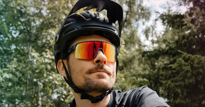 Mann mit Sportbrille | Credit: United Optics