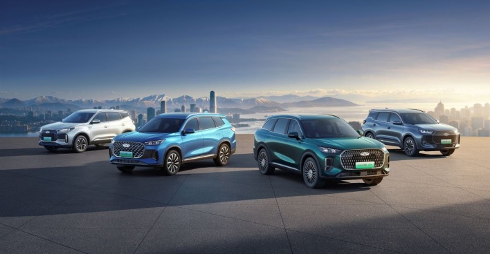 Chery. Die Marke startet gerade in Österreich. Übrigens: Omoda sowie  Jaecoo gehören zu Chery. Die Chery-Modelle merkt man sich leicht, sie  heißen alle Tiggo und haben der Größe nach eine Zahl.
