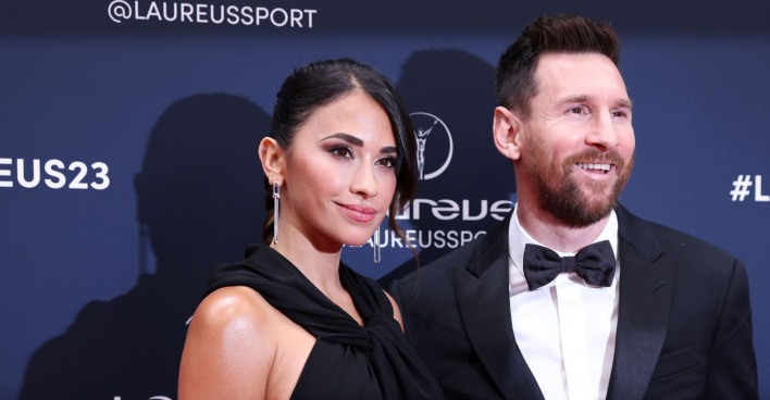 Antonela Roccuzzo und Lionel Messi bei einem öffentlichen Auftritt auf dem roten Teppich. Die Ehefrau des Fußballstars veröffentlichte jetzt ihr erstes TikTok.