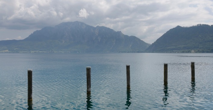 Landschaft des Attersee in Oberösterreich.