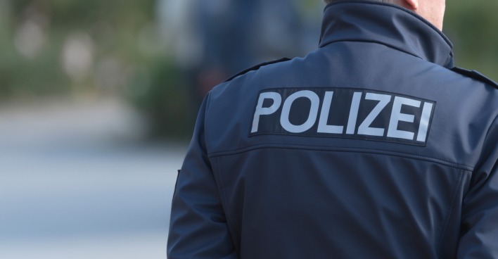 Polizei Themenbild für den Unfall am Bahnübergang in Osttirol.