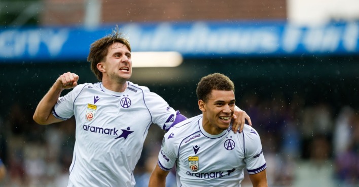Spieler von Austria Wien während eines Torjubels