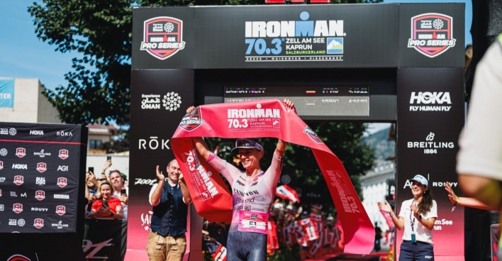 IRONMAN Zell am See: Laura Philipp beim Zieleinlauf.