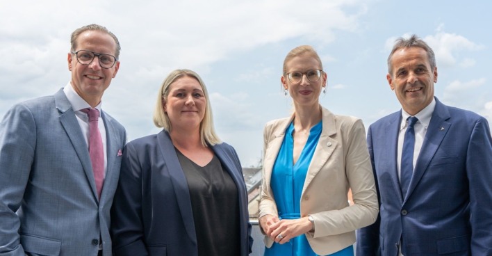 Werner Stein, Susanne Weißnegger, Katharina Haiden-Fill und Kurt Tschemernjak bei der Kooperation von Kärntner Notaren und Kärntner Landesversicherung.