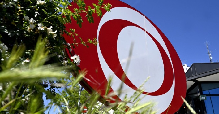 ORF-Logo – Kati Bellowitsch sorgt mit einem Pool-Video auf Instagram für Aufsehen