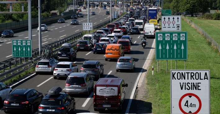 Mega Stau Kroatien: Ferienverkehr legt Balkanrouten lahm.