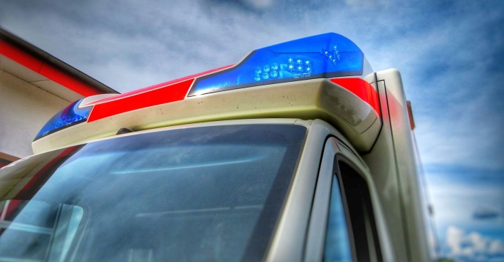Rettungsfahrzeug nach schwerem Unfall in Kappl in Tirol