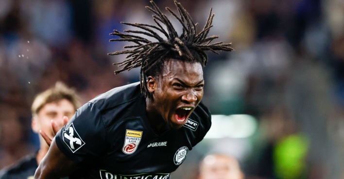 Seedy Jatta jubelt im Trkot von Sturm Graz