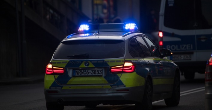 Bad Reichenhall: 84-jähriger Salzburger kracht in mehrere geparkte Autos.