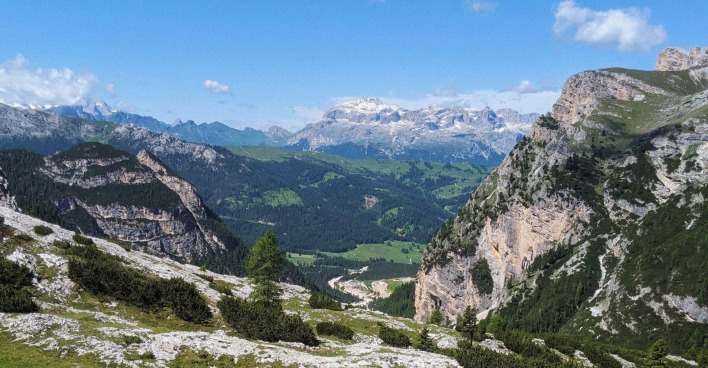 Berglandschaft in den Dolomiten in Südtirol, wo ein Deutscher bei einem Klettersteig-Unfall tödlich verunglückte.