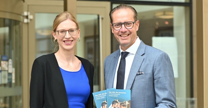 Mag. Werner Stein, Präsident der Kärntner Notariatskammer, und Vizepräsidentin Mag. Katharina Haiden-Fill