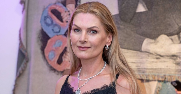 Martina Kaiser bei einem Event. Die Sängerin verteidigt ihre 14-jährige Tochter nach der Diskussion um deren Outfit bei der Vienna Fashion Week.