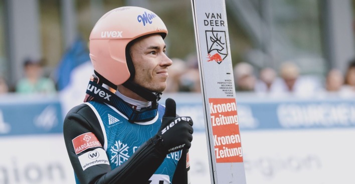 Stefan Kraft mit Van-Deer-Skiern während des Sommer-Grand-Prixs in Courchevel