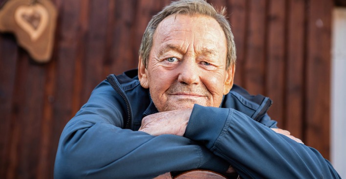 Wolfgang Ambros spricht über neue Musik, Monty Python, Humor und die Glücksmomente des Lebens – und warum er weitermachen will.