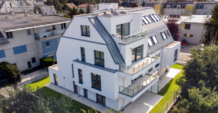 Modernes Wohnhaus in idyllischer Lage | Credit: AI-bearbeitet/Echtfotos mit virtueller Möblierung/Glorit Bausysteme