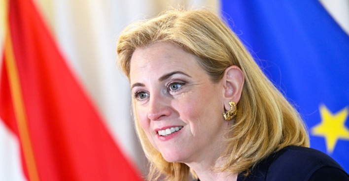 Außenministerin Beate Meinl-Reisinger (NEOS) bei einer Pressekonferenz