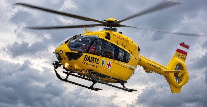 Notarzthubschrauber Christophorus 16 der ÖAMTC Flugrettung