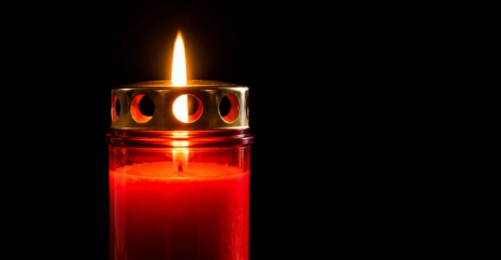 Trauerkerze als Themenbild für den Tod von Ingrid Wiener