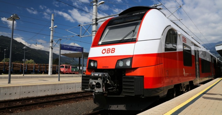 Ostbahn: Eine Oberleitungsstörung bei Götzendorf führte zu einem Kabelbrand.