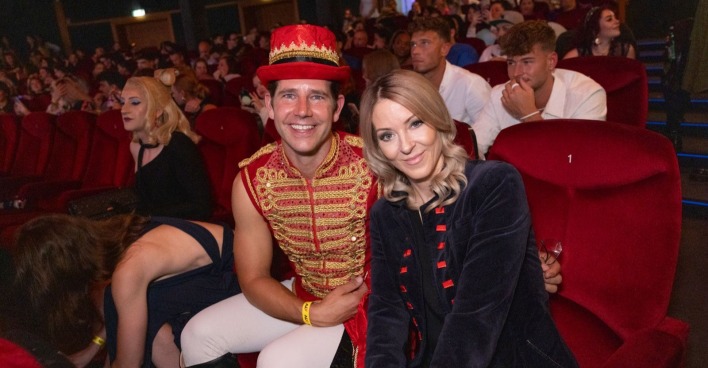 Simone Lugner und Alexander Schneller bei der „Forsthaus Rampensau“-Premiere im Wiener Urania Kino