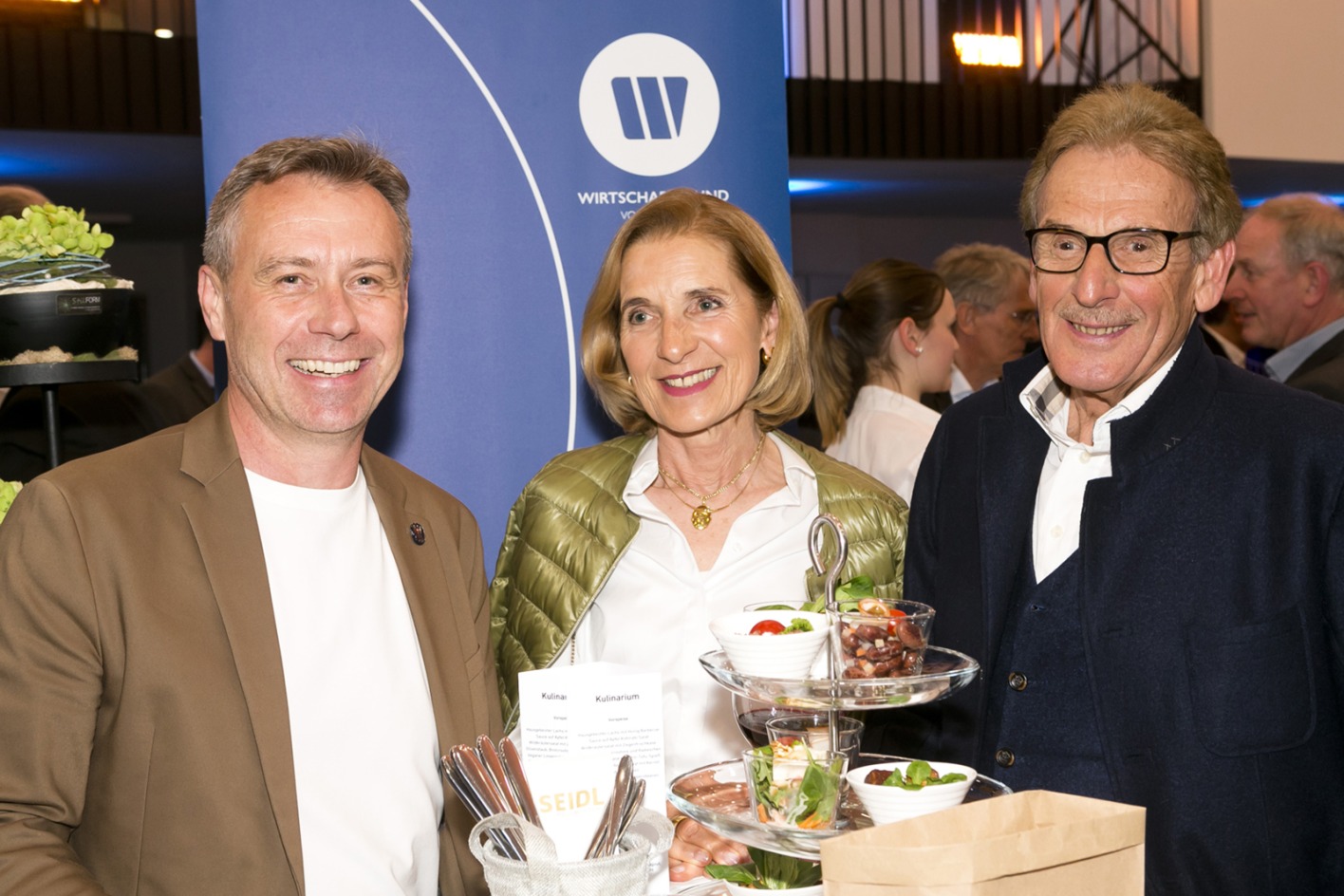 Ernst Seidel mit Ingrid und  Reinhard Lutz (v. li.)