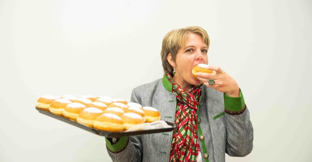 Krapfenbäckerin Sonja Wippel