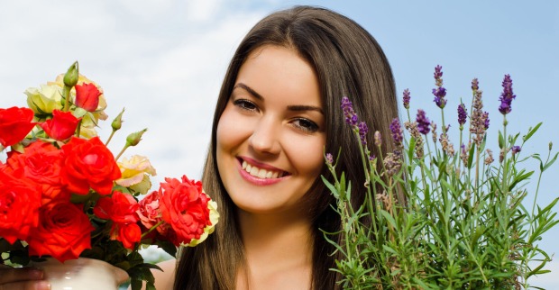 Frau mit Blumen
