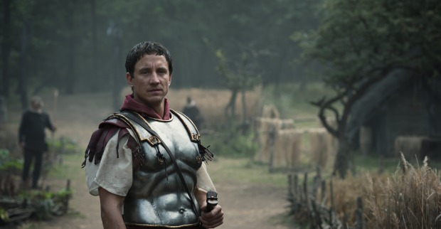 Laurence Rupp als Arminius in der Netflix-Serie Barbaren