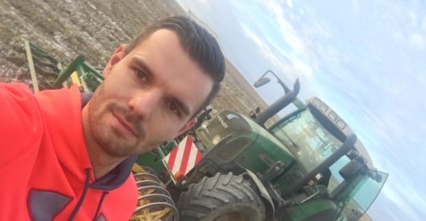 Markus Huemer mit Traktor