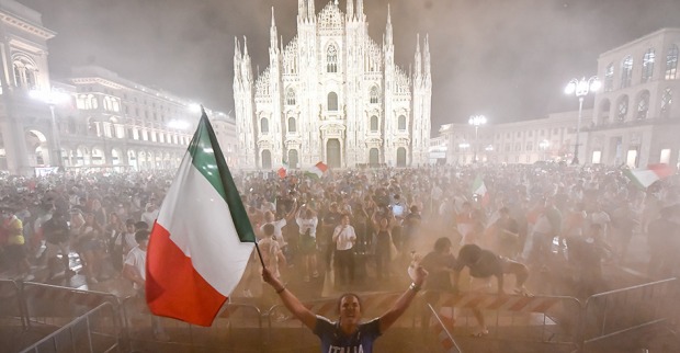Italienische Fans feiern den EM-Titel