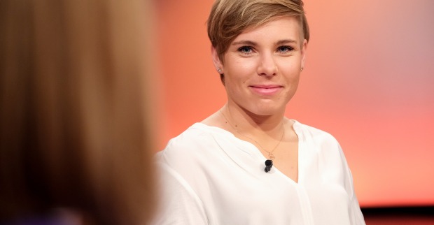 Skifahrerin Nici Schmidhofer bei einem Interview