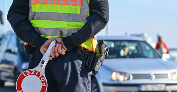 Ausreisekontrolle der Polizei