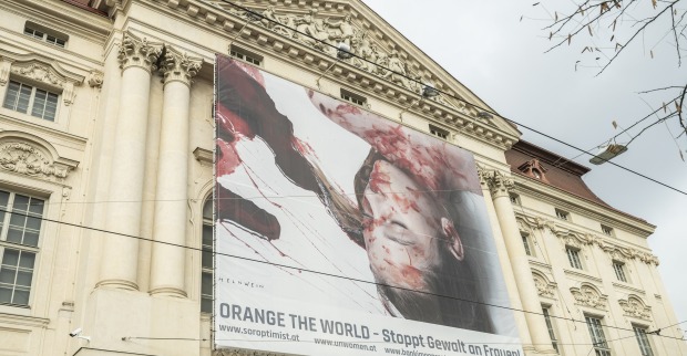Sujet von Künstler Gottfried Helnwein an der Grazer Oper