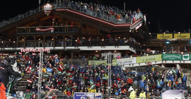 Zuschauer beim Nightrace in Schladming