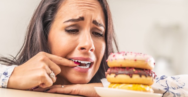 Der Gier nach Zucker widerstehen | Credit: iStock.com/MarianVejcik