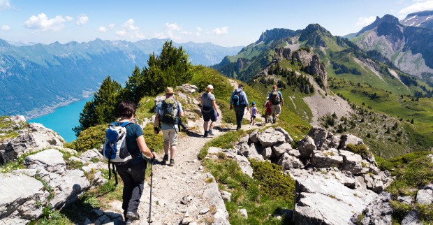Wird "Wandern" bald von Ärzten verschrieben? | Credit: iStock.com/Markus Thoenen