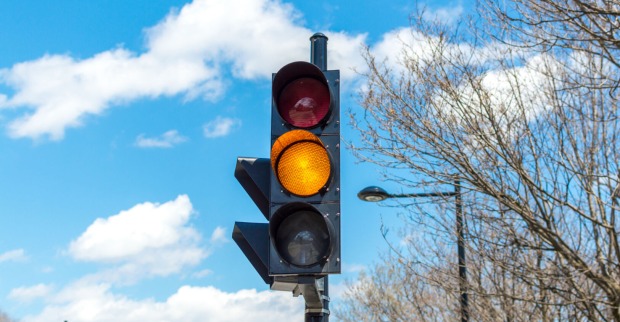 Ampel zeigt orange