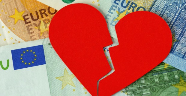 Gebrochenes Herz auf Geld