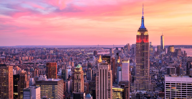 Das Empire State Building in New York in der Dämmerung | Credit: iStock.com/roman_slavik