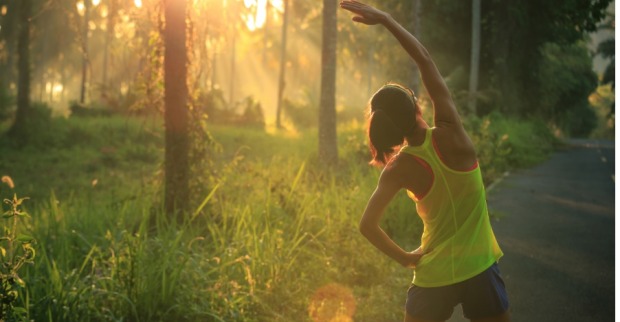 Frau die Sport im Freien macht. | Credit: iStock.com/lzf