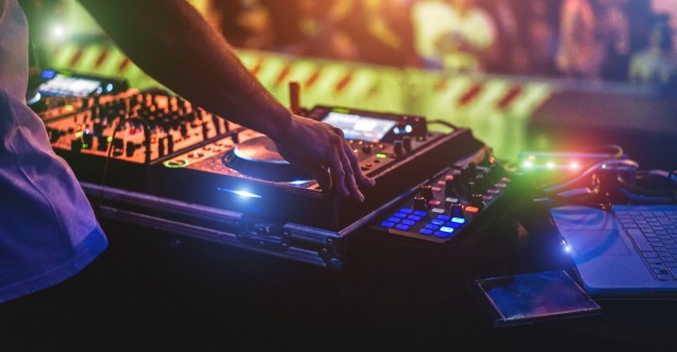 DJ legt auf