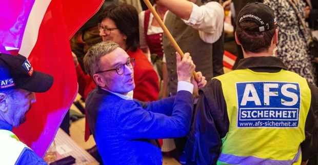 Parteichef Herbert Kickl im FPÖ-Festzelt in Linz