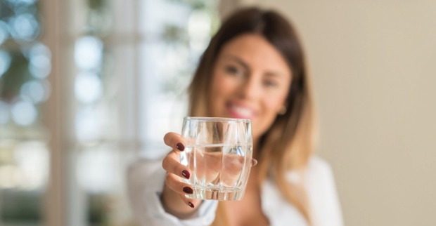Mehr Wasser trinken: So klappt es