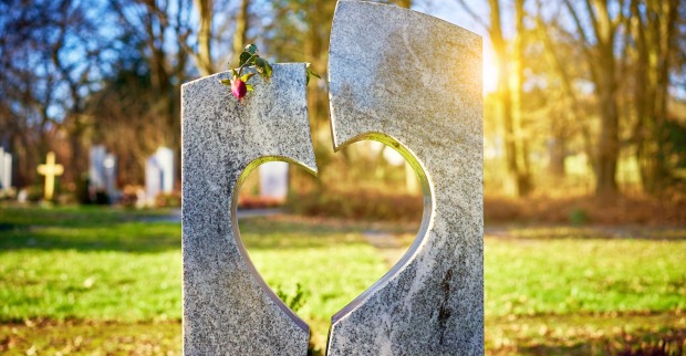 Friedhof Grabstein Herz