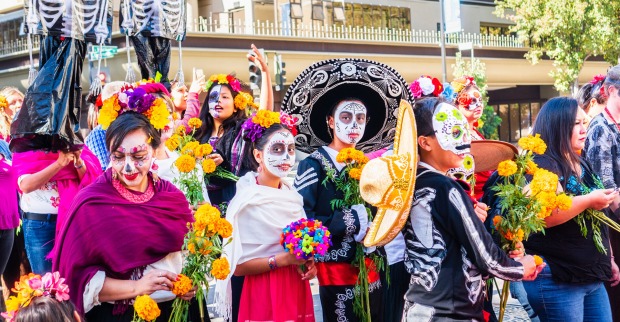 Tag der Toten-Parade in Mexiko | Credit: iStock.com/Sundry Photography