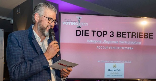Verleihung der moments-Awards moderiert von Thomas Axmann.